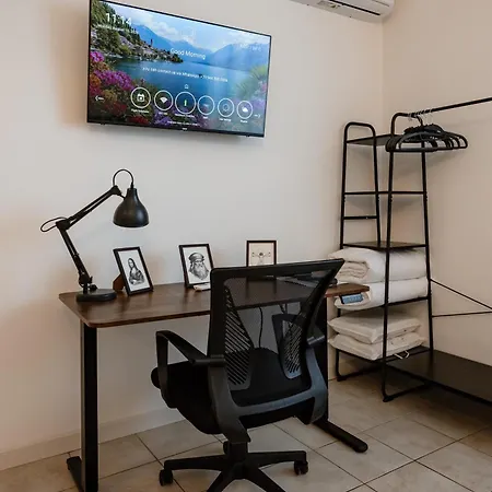 Budget + Free Parking + Noise Apartamento