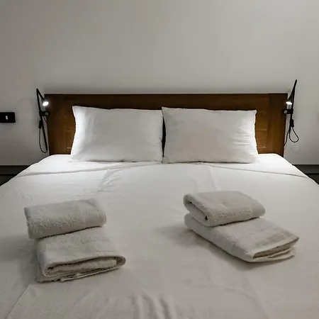 Budget + Free Parking + Noise Apartamento Como
